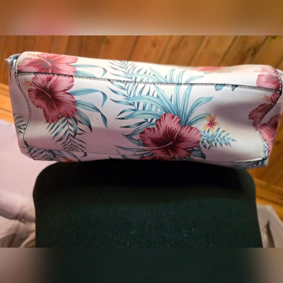 Guess Vintage Floral Satchel Bag - Picture 6 of 16